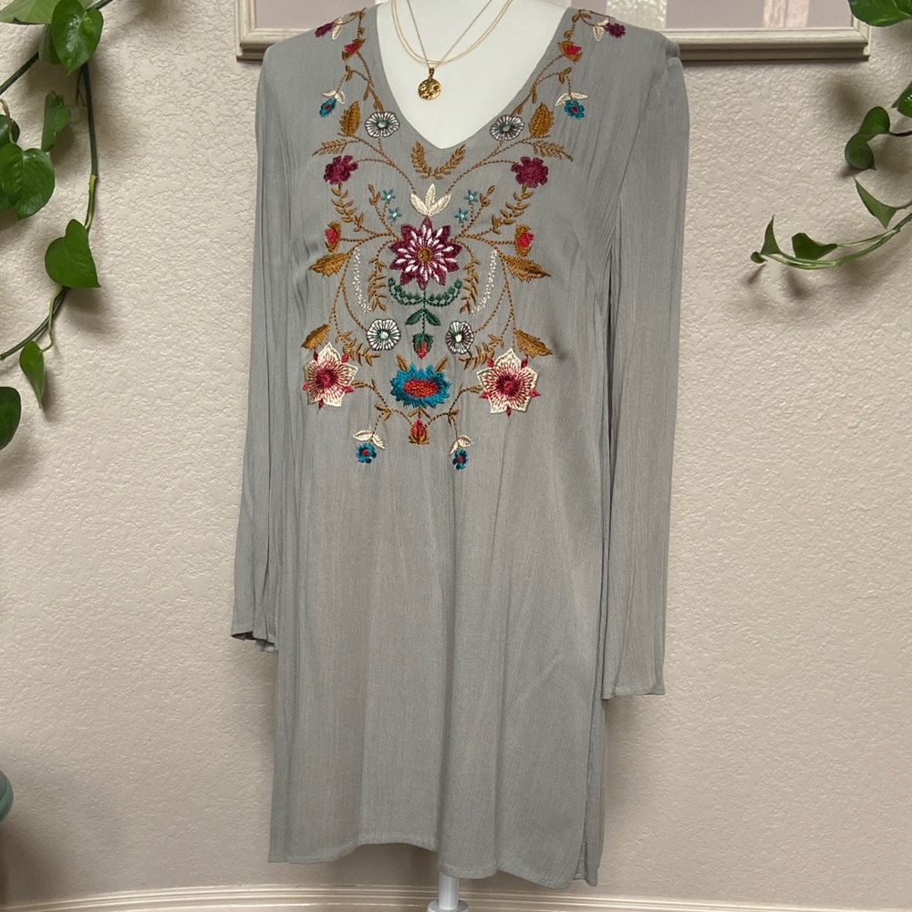 Embroidered Gray Women's Dress with bell sleeves. Jodifl, size S - Picture 2 of 15